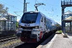 BSAS EisenbahnVerkehrs GmbH & Co. KG, Mülsen [D]it der geleasten ELP Eurodual Lok  159 210  [NVR-Nummer: 90 80 2159 210-4 D-ELP] und einem Kesselwagenzug am 28.04.26 Durchfahrt Bahnhof Magdeburg Neustadt.