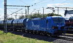 RheinCargo GmbH & Co. KG, Neuss [D]  mit ihrer Smartron  192 056  [NVR-Nummer: 91 80 6192 056-0 D-RHC] und einem Kesselwagenzug am 18.05.26 H�he Bahnhof Magdeburg Hbf.
