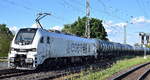  ecco-rail GmbH, Wien [A] mit der geleasten ELP Eurodual Lok  2159 214-6  [NVR-Nummer: 90 80 2159 214-6 D-ELP] und einem Kesselwagenzug (f�r Kerosin) am 18.05.26 H�he Bahnhof Magdeburg-Neustadt. 