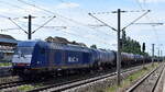 Flex Bahndienstleistungen GmbH, Leipzig [D] mit der geleasten BRLL Lok   ER 20-011   [NVR:  92 80 1223 011-8 D-BRLL ] und einem Kesselwagenzug am 16.06.26 H�he Bahnhof Luckenwalde.