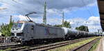 RheinCargo GmbH & Co. KG, Neuss [D] mit ihrer Smartron  192 055  [NVR-Nummber: 91 80 6192 055-2 D-RHC] und einem Kesselwagenzug am 10.07.26 H�he Bahnhof Magdeburg Neustadt.