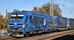 EGP - Eisenbahngesellschaft Potsdam mbH, Wittenberge [D] mit ihrer Vectron Dual Lok  248 041  [NVR-Nummer: 90 80 2248 041-6 D-EGP] und einem KLV-Zug am 06.11.25 Höhe Bahnhof Magdeburg-Neustadt.