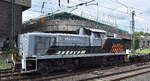 Nordlandrail GmbH, Gro�hansdorf mit ihrer  294 656-4  (NVR:  98 80 3294 656-4 D-HLG ) und einem �bergabezug Containertragwagen am 28.07.26 H�he Bahnhof Hamburg-Harburg.