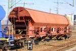 Gedeckter Sch�ttgutwagen vom Wageneinsteller REXWAL f�r die Firma SKW PIESTERITZ im Einsatz f�r das Ladegut Harnstoff (D�ngemittel).