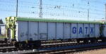 Drehgestell-Hochbordwagen mit hydraulischem Schwenkdach vom Einsteller GATX Rail Germany GmbH mit der Nr.