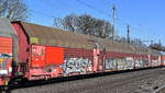 Viergliedriger, geschlossener Doppelstock-Autotransportwagen mit acht Radsätzen der DB Cargo Logistics GmbH / ATG (Tochtergesellschaft) mit der Nr.