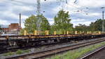 DB Cargo mit einer Langschienentransporteinheit (120 m), im Bild der Wagen mit der Nr.