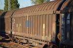 �u�erlich kaum von normalen Schiebwandwagen zu unterscheiden, diese sogenannten Spreizhaubenwagen vom Typ Sins, hier vom Einsteller ERR in Deutschland eingestellt mit 34 RIV 80 D-ERR 4638 ???-?,