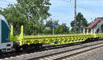 In einem Ganzzug recht neue Oberbaustoffwagen vom Einsteller GATX Rail Germany GmbH wohl vermietet an die Rail Cargo Group/KBB – Bahndienstleistungen GmbH aus �sterreich, im Bild der Wagen mit der Nr. 33 TEN GE 80 D-GATXD 4713 161-4 Slnps am 08.06.26 H�he Bahnhof Saarmund. 