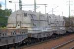Gleich eine Reihe dieser Spezialg�terwagen mit Thermoabdeckung der Fa.