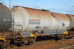 Kesselwagen vom Einsteller NACCO mit der Nr. 33 RIV 80 D-NACCO 7956 114-9 Zas Bf. Schwerin (UN-Nr.: 30/1202 = Dieselkraftstoff) am 07.12.17 Bf. Flughafen Berlin-Schönefeld.