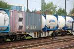 Containertragwagen vom Typ Sgnss (AAE S16) mit Container (BELLBULK) und Tankcontainer (ANHALT liquid solution) beladen, eingestellt mit der Nr.