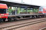 Dieser Flachwagen wird auch zum Containertransport genutzt, eingestellt mit der Nr.