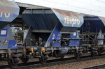 Niederländischer Schüttgutwagen mit dosierbarer Schwerkraftentladung vom Einsteller railpro mit der Nr. 23 RIV 84 NL-RP 6437 188-5 Fccpps am 06.10.16 Bf. Flughafen Berlin-Schönefeld.