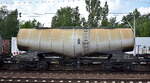 Drehgestell-Knickkesselwagen vom französischen Einsteller ATIR-RAIL mit niederländischer Registrierung mit der Nr. 33 TEN 84 NL-ATRR 7840 093-4 Zacns für den Transport von Kreideschlamm (kein Gefahrgut) am 27.08.25 Höhe Bahnhof Schönefeld b. Berlin.