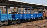 Ein polnischer Drehgestellflachwagen der PKP-Cargo mit Stahllatten beladen eingestellt mit der Nr.