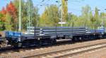 Sechsachsiger Drehgestell-Flachwagen der PKP Cargo mit Stahlbrammen beladen mit der Nr.