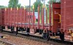Tschechische Flachwagen mit Rungen vom Typ Laaps 430.8 f�r Holztransporte eingestellt mit der Nr.