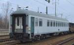 Militärbegleitwagen der DB mit der Nr.D-DB 63 80 99-40 115-7 Bcmkh 240 am 26.11.15 Bhf.