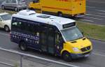 Schon seit einigen Jahren im Auftrag der BVG unterwegs auf weniger frequentierten Nebenstrecken im Spät- und Nachtdienst, diese MB Sprinter City 35 der Innung des Berliner Taxigewerbes e.V. am 26.08.14 Berlin-Adlershof.