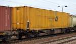 Unterschiedlich gefärbt sind die Mietcontainer der Fa.