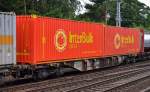 Ein deutscher Containertragwagen mit der Nr.