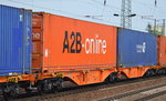 Noch ganz neuer Gelenk-Containertragwagen vom Einsteller WASCOSA mit niederl�ndischer Registrierung mit der Nr.