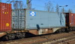 Ein Container der japanischen Mitsui O.S.K.