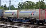 Ein Containertragwagen eingestellt mit der Nr.