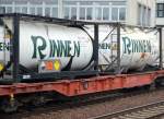 Zwei Tankcontainer der Fa.