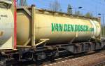 Großer Kesselcontainer von VAN DEN BOSCH am 24.04.15 Bhf.