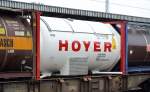Kleiner Gasdruck-Kesselcontainer mit Sonnendach der Fa.