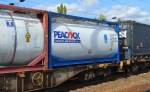 Ein niederländischer PEACOCK Kesselcontainer am 25.09.15 Bhf.
