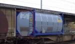 Moderner Kesselcontainer vom Hersterller VANHOOL von der Fa.? am 01.12.15 Bhf.