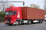 DAF 95.480 mit Containetr�gerauflieger verl��t der Berliner Westhafen, 18.04.12