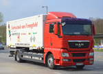 MAN TGX 18.360 Fahrschul-LKW am 05.04.17 Berlin-Marzahn. 