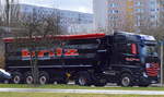 MB ACTROS 1848 Sattelkipper mit gewaltigem Kipptrailer der Fa.brilz Spedition & Logistik am 10.03.17 Berlin-Hohenschönhausen.