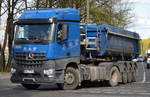 MB AROCS 1843 Sattelkipper der Fa.