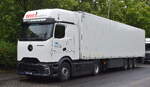 Tevex Logistics GmbH mit einer ungewohnt modernen MB ACTROS L Gigaspace 1845 Zugmaschine als Sattelzug am 10.06.26 Berlin Marzahn.