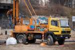 Älterer MB LKW mit Bohrturmaufsatz der Fa.