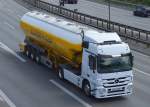 MB ACTROS 1841 mit Siloauflieger der Fa.