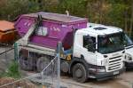 Ein SCANIA P380 Absetzkipper der Fa.