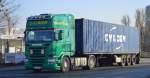 SCANIA R410 Container-Sattelzug der Sped.