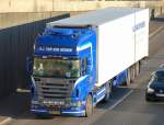 Niederl�ndischer Sattelzug, ein SCANIA R480 SUPER mit Thermoauflieger der Fa.