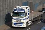 Ein VOLVO FH 440 mit Flachauflieger der Fa.