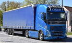 International Transport Z.Jaskot Sp. z o.o. aus Polen mit einem Sattelzug mit VOLVO FH 500 I-SAVE Zugmaschine am 29.04.26 Höhe Brandenburg Hbf.