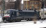 Nochmals PbZ Fahrt mit dem Berlin-Warschau-Express Zuggespann gezogen von MRCE Dispolok Es 64 U2-001 (91 80 6182 501-7-D-DISPO)  in DB-Diensten Richtung Berlin-Wedding, 04.01.11 Berlin-Beusselstr.