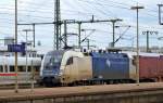 MRCE Dispolok 182 519-9 (ES 64 U2-019, Siemens Bj.2002) für die WLB Cargo tätig mit Containerzug bei xder Durchfahrt Fulda Hbf.