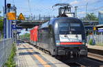 DB mit der angemieteten ES 64 U2-013/182 513-2 mit 114 005 am Haken RIchtung Bf.