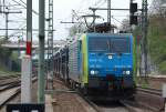 MRCE Mietlok ES64f4-152/ PKP Cargo EU45-152 mit Ganzzug PKW-Transportwageneiheiten mit fabrikneuen FORD Kuga Richtung Nordosten bei der Durchfahrt Bhf.